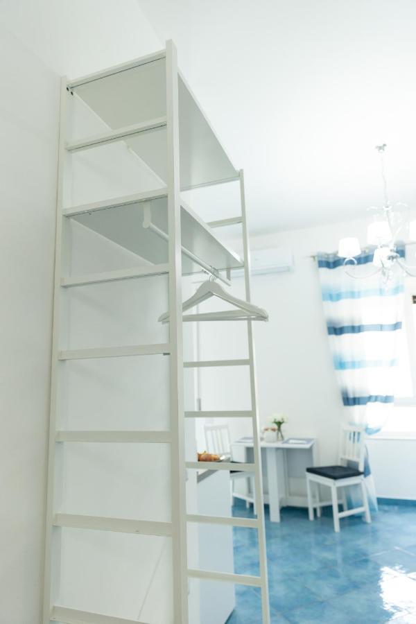 Velia34 Bed and Breakfast Salerno Buitenkant foto