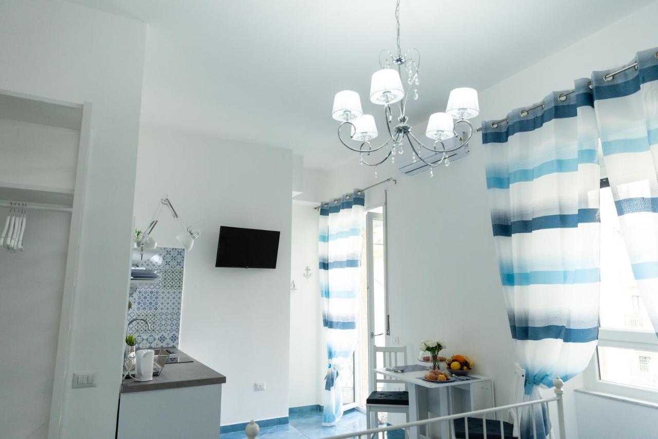 Velia34 Bed and Breakfast Salerno Buitenkant foto