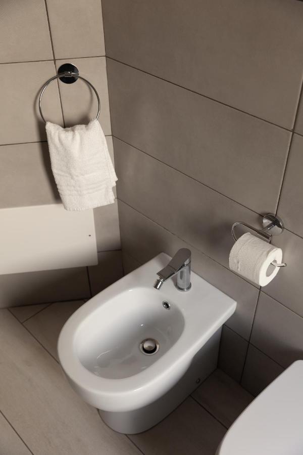 Velia34 Bed and Breakfast Salerno Buitenkant foto