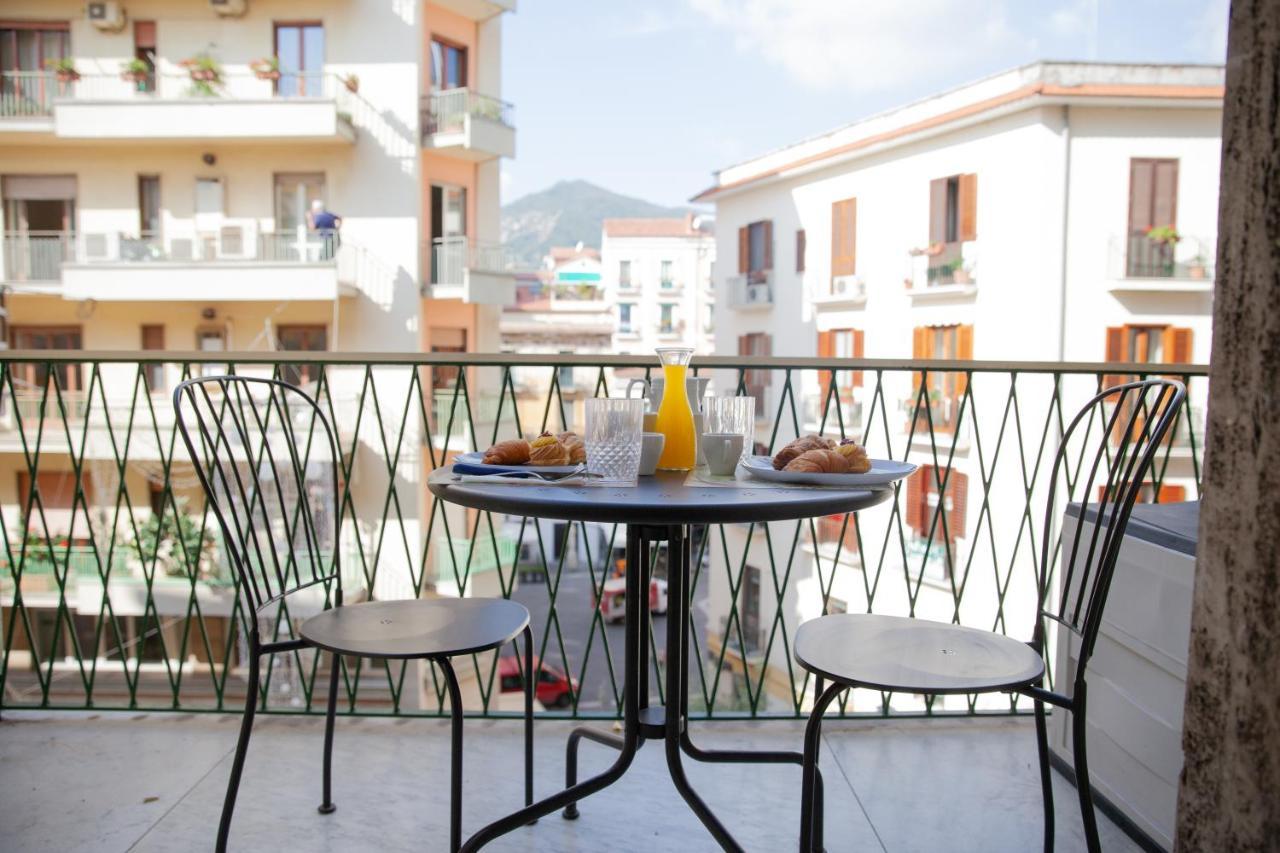 Velia34 Bed and Breakfast Salerno Buitenkant foto