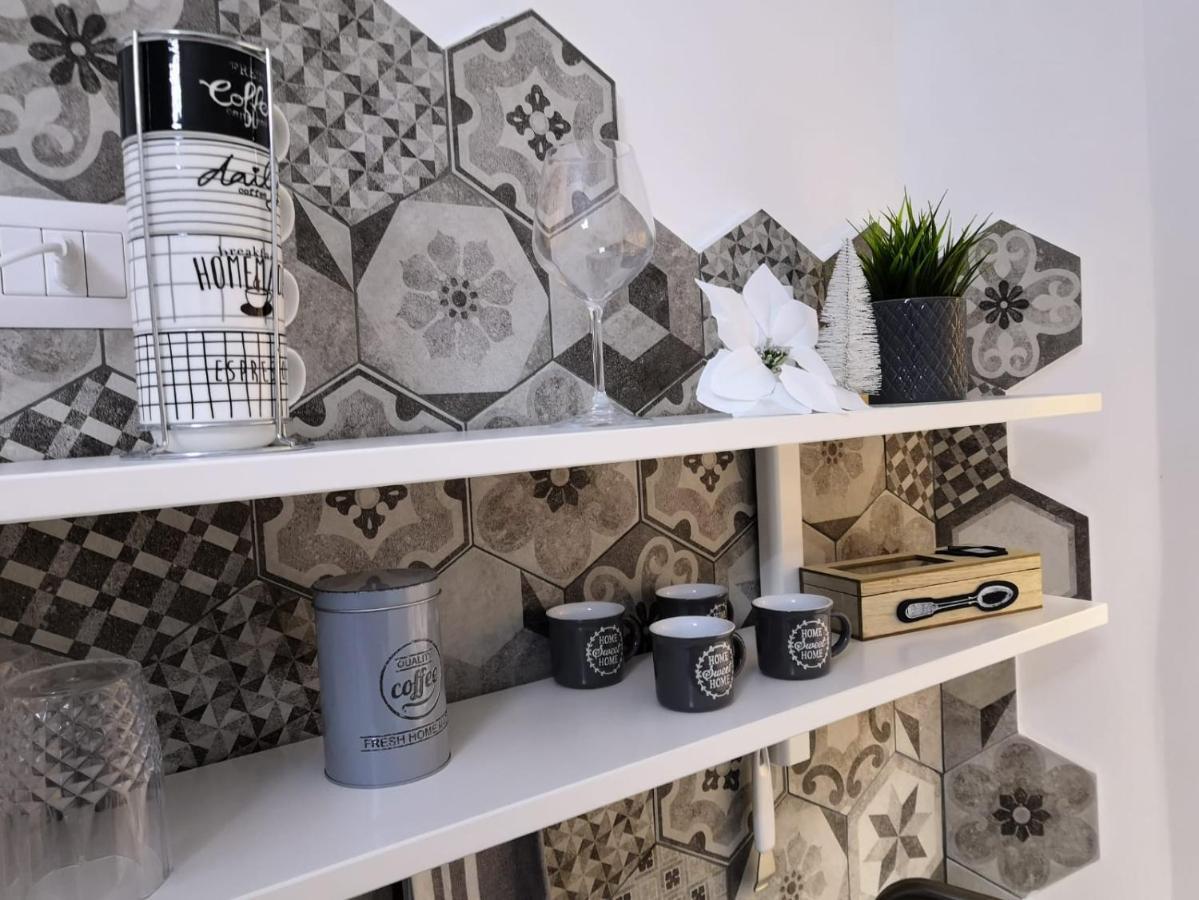 Velia34 Bed and Breakfast Salerno Buitenkant foto